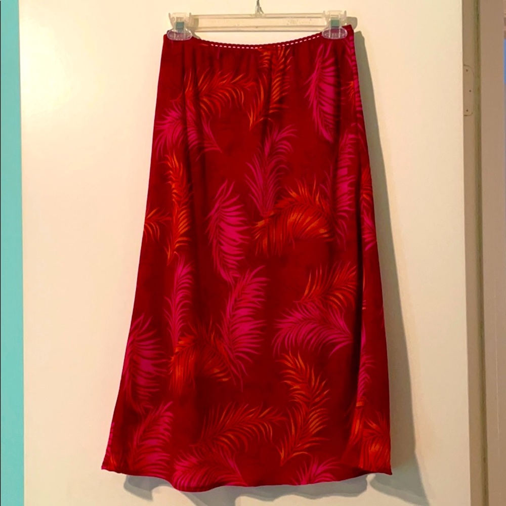 Fully lined vibrant midi floral skirt